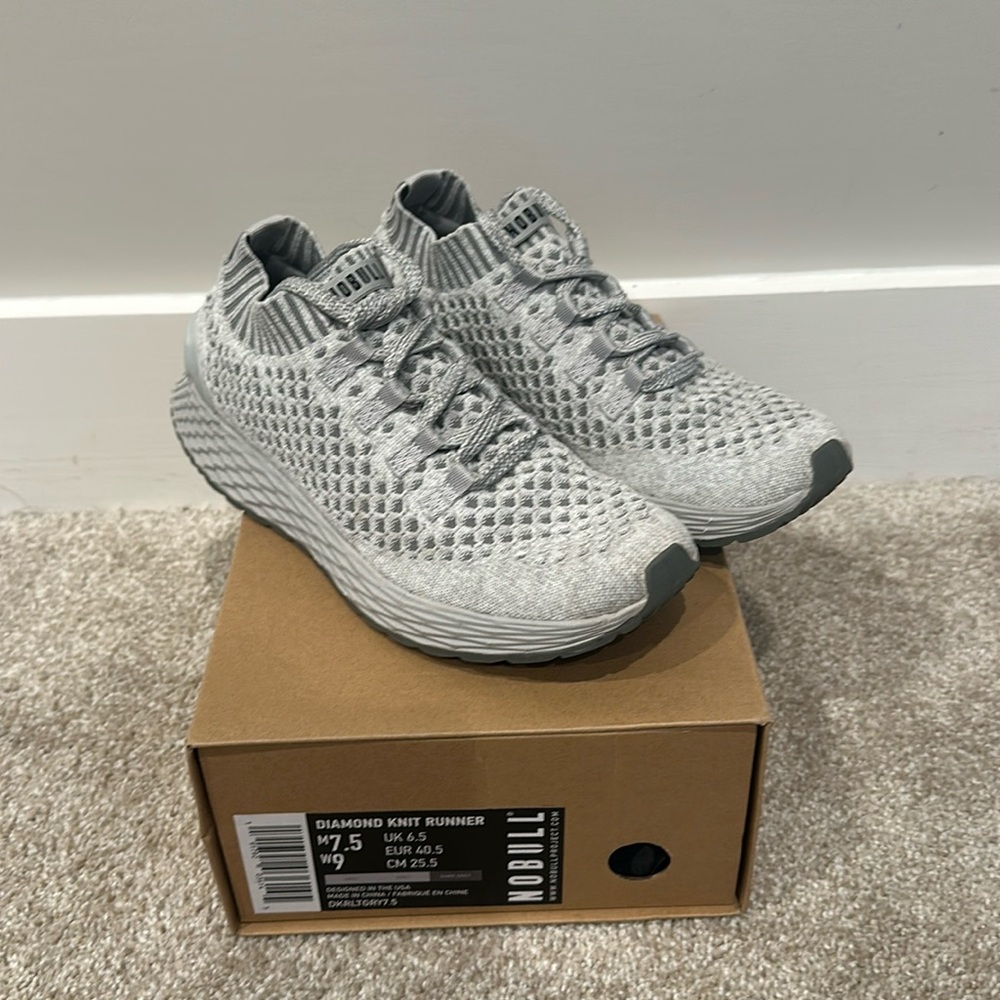 Diamond Knit Runner NOBULL shoes
